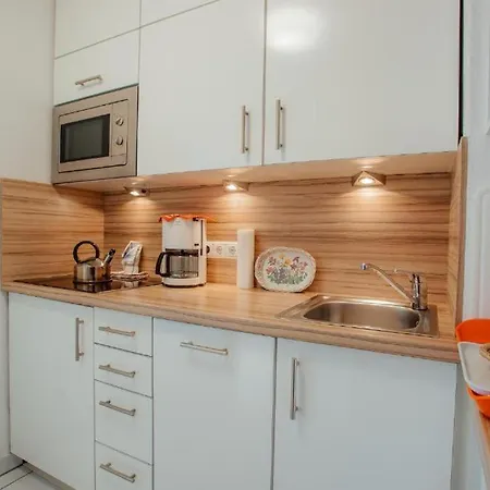 Tirol Mit Hallenbad Und Sauna By Monicare Apartman